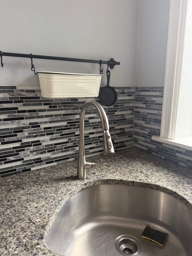 1FDECDA5-BED1-46A6-8A40-F026AA33C5AA